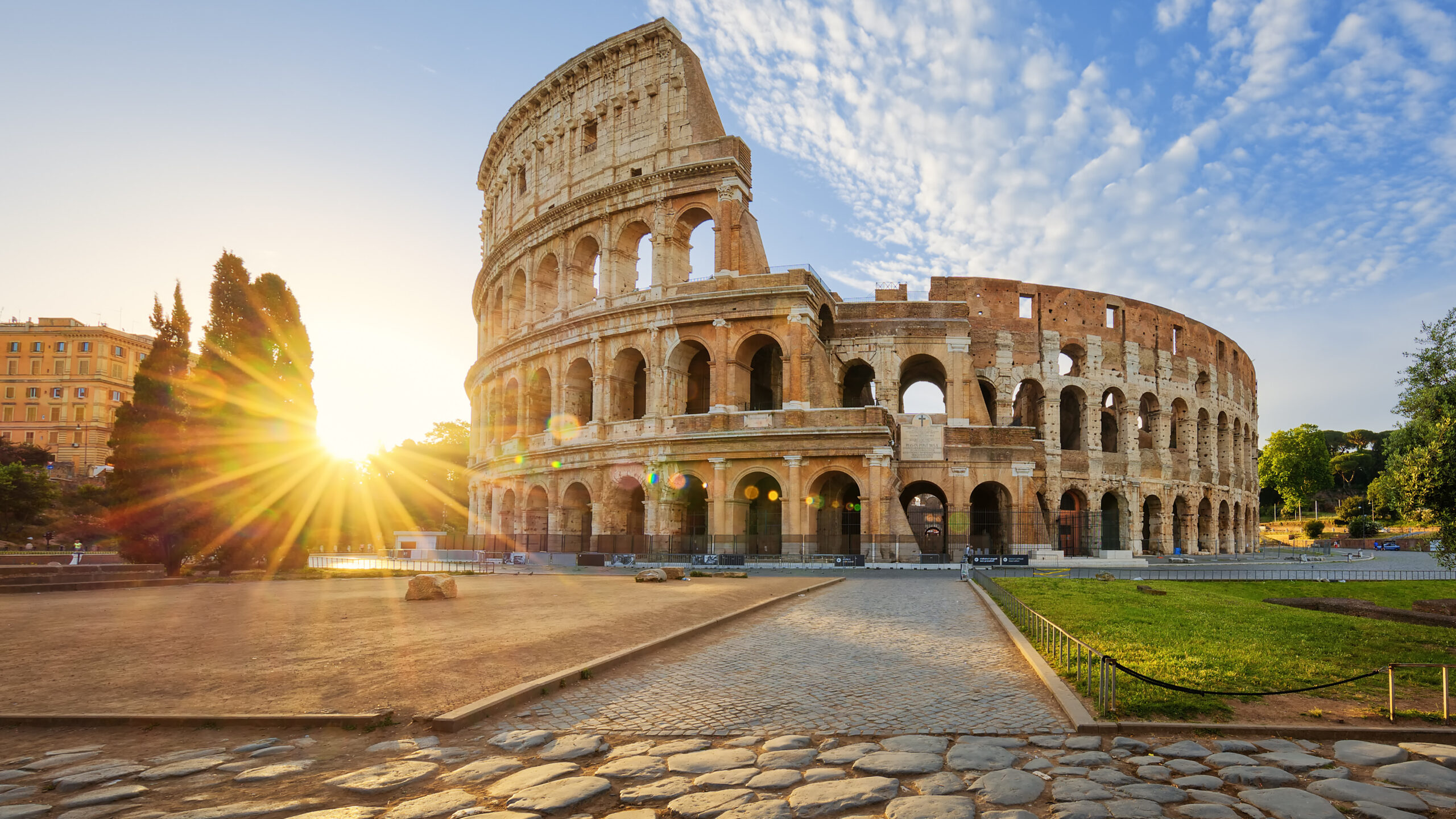 Rome - thành phố cổ điển và lâu đời của Ý